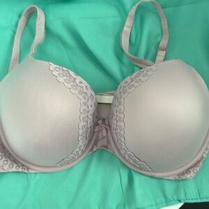 VS underwire bra.